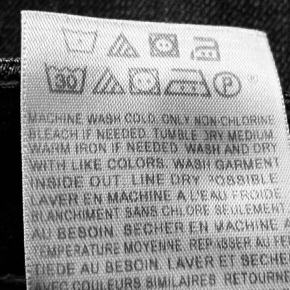 LEVI'S Bold Curve Classic Boot Cut Jeans - Size 12/31 - Picture 9 of 9